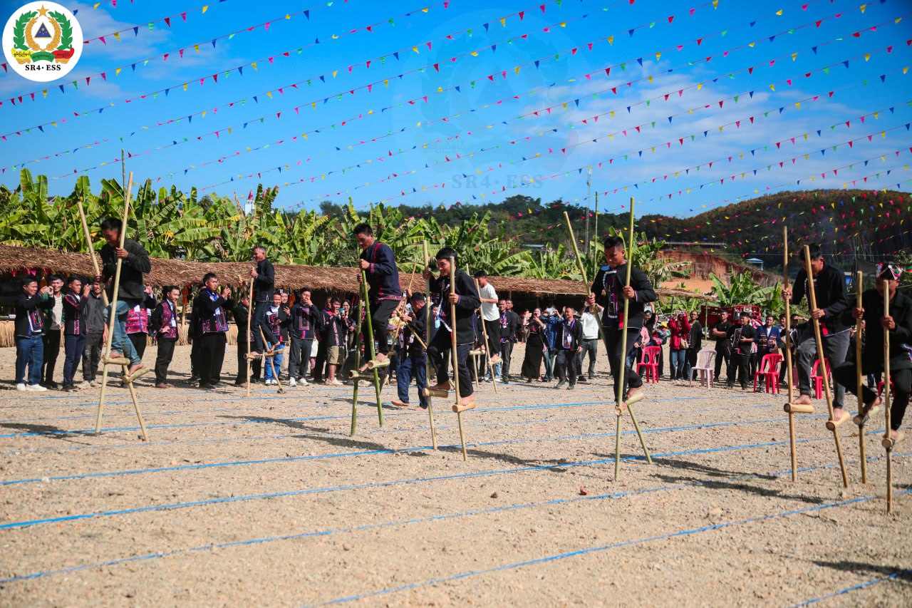 (၂၀) ကြိမ်မြောက် အာခါတိုင်းရင်းသား မိရိုးဖလာ ''ခါးထောင်းဖ'' ပွဲတော်ကို နမ့်ပန်းခရိုင်၌ စည်ကားသိုက် မြိုက်စွာ ကျင်းပပြုလုပ်