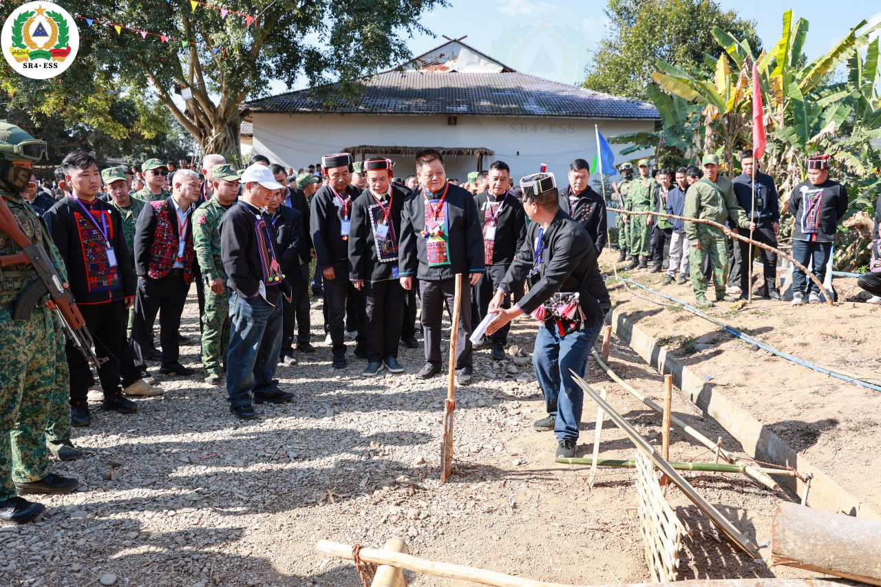 (၂၀) ကြိမ်မြောက် အာခါတိုင်းရင်းသား မိရိုးဖလာ ''ခါးထောင်းဖ'' ပွဲတော်ကို နမ့်ပန်းခရိုင်၌ စည်ကားသိုက် မြိုက်စွာ ကျင်းပပြုလုပ်